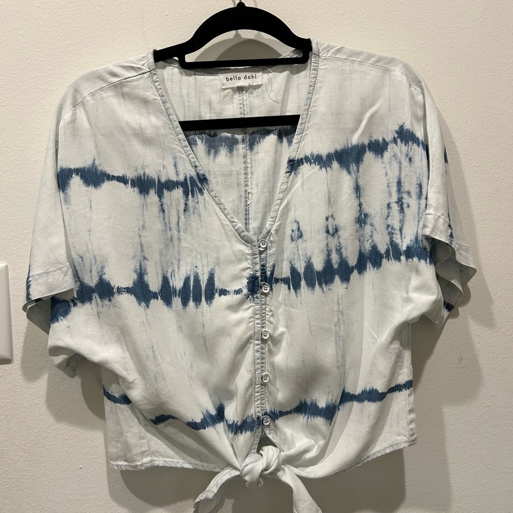 Bella Dahl size small tie-dye short shirt with ties in front